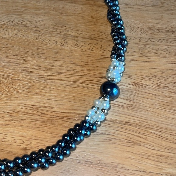 Vintage Hematite With Silvertone And Cream Beads Necklace - Picture 3 of 5